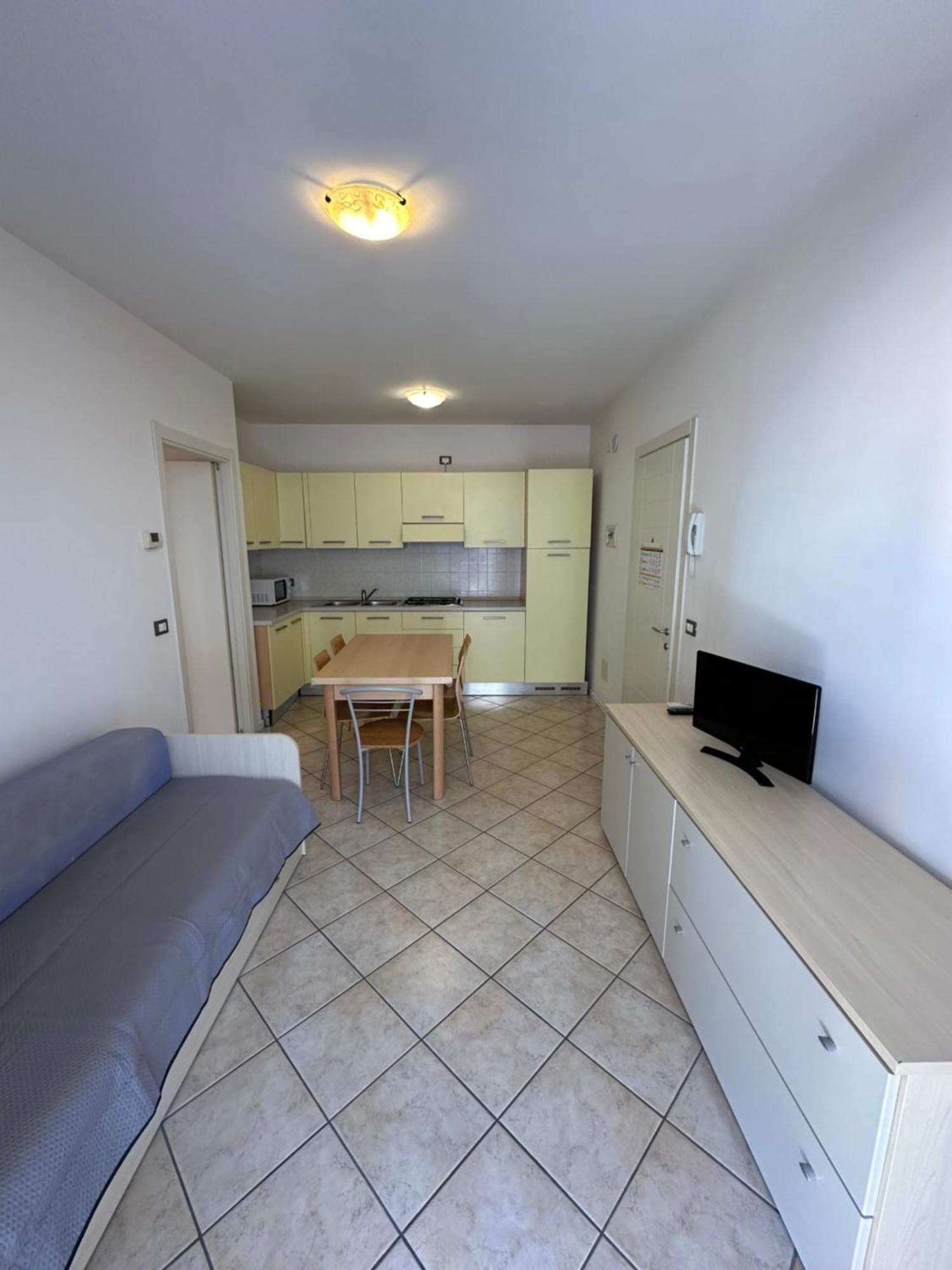 Residence Stefania - Agenzia Cocal Каорле Екстер'єр фото
